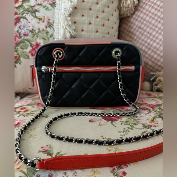 Authentic Multicolored Leather Chanel Purse. - Picture 12 of 15